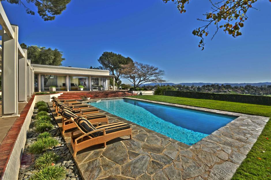 Hollywood homes of the rich and famous